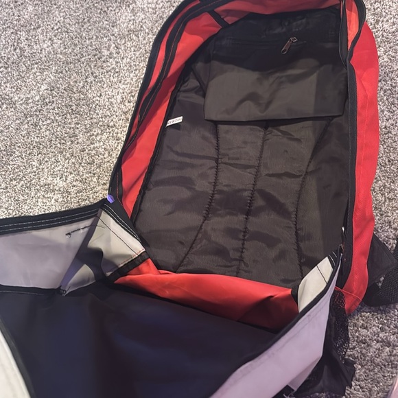 Multi-Use Backpack - Picture 6 of 9